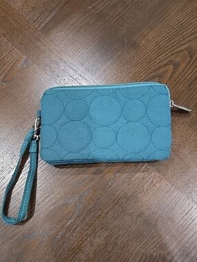 thirty-one Teal Quilted Circle Wristlet